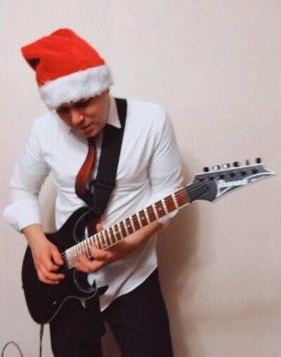  ,   Anton, 32 ,   ,   , c 