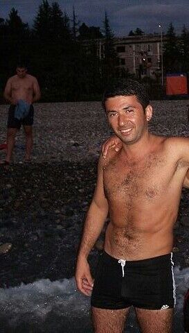  5677799  Gio, 41 ,    