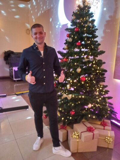  ,   Artur, 34 ,   ,   