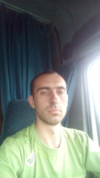  ,   Makc, 37 ,   