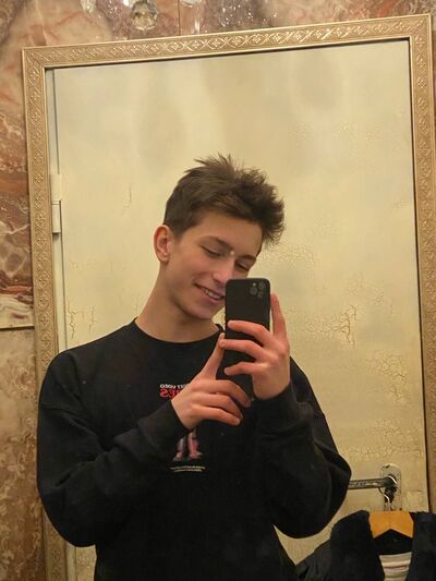  ,   Kirill, 25 ,   