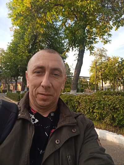   ,   ALEX, 46 ,  