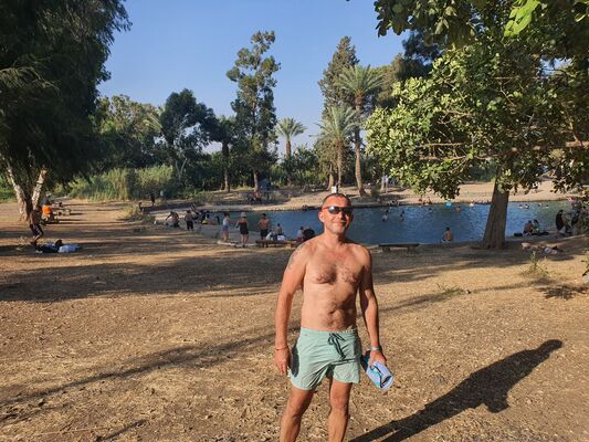  Herzliyya,   , 42 ,     , c 