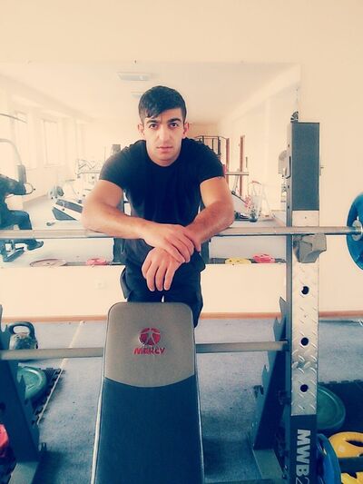  ,   Narek, 33 ,   ,   , c 