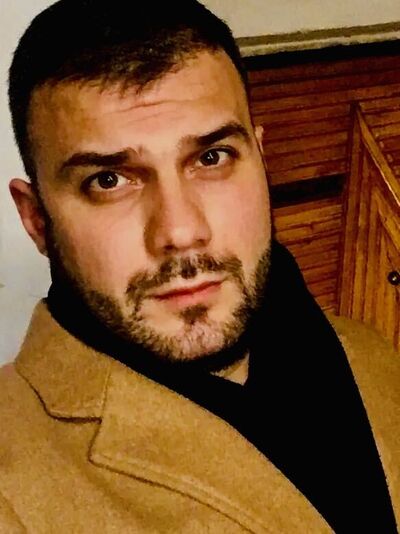  ,   Leo, 37 ,   ,   , c , 