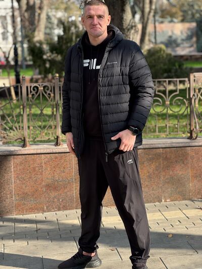  ,   Artem, 37 ,   ,   , c 