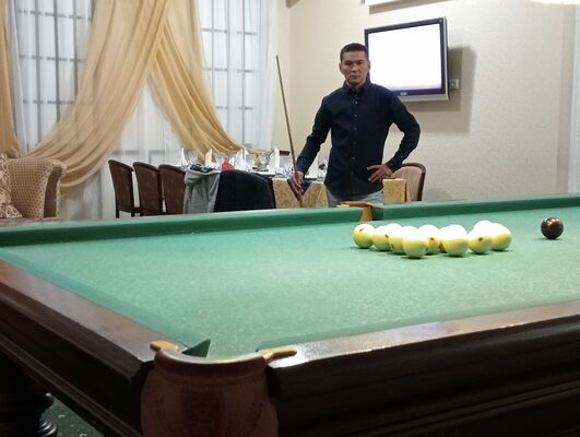  ,   Erlan, 39 ,   ,   
