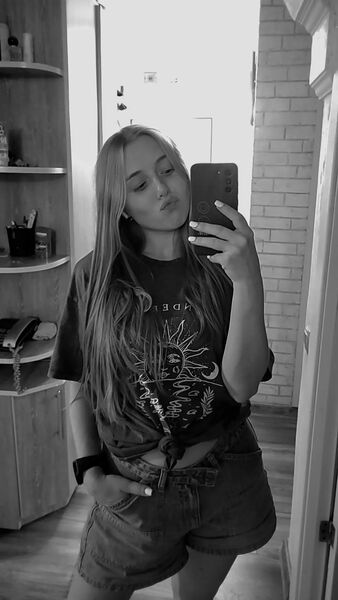   ,   Nina, 27 ,   ,   