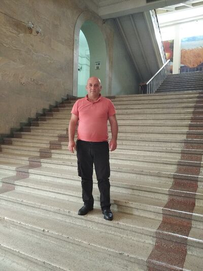  ,   Artur, 49 ,   ,   