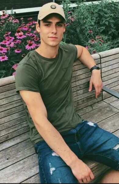  ,   Antuan, 18 ,   ,   