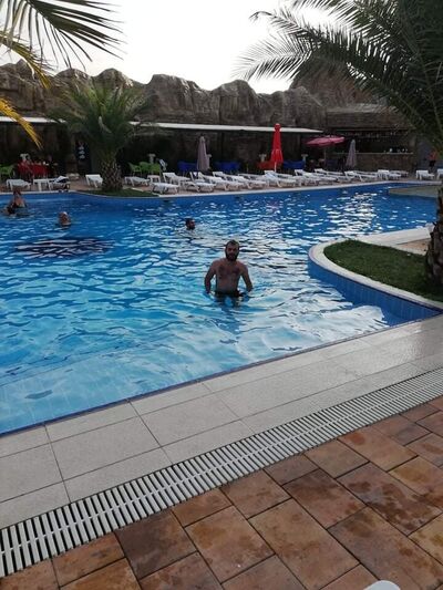  ,   Zuzu, 32 ,   ,   