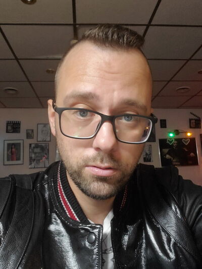  ,   Daniel, 42 ,   ,   , c 
