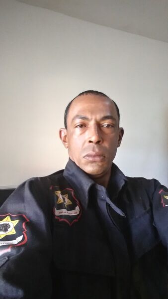  ,   Luiz, 49 ,   ,   , c 
