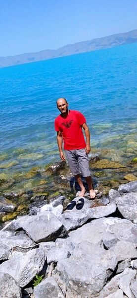  ,   Artyom, 42 ,   ,   