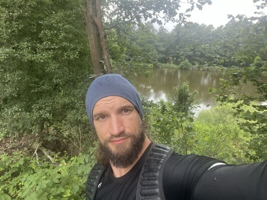  Bielsko-Biala,   Artem, 37 ,   ,   