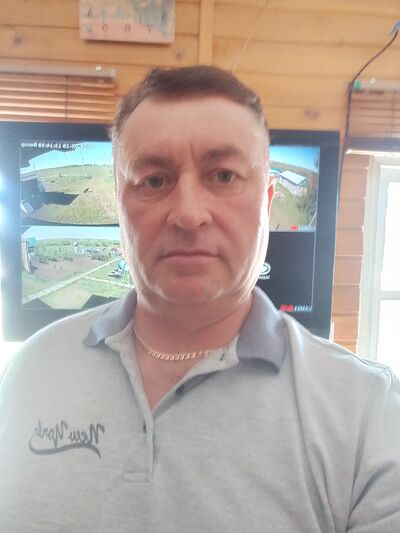  ,   Oleg, 52 ,   ,   , c , 