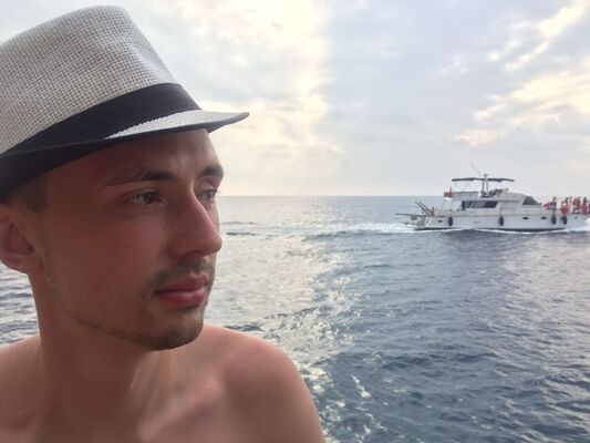  Robousy,   , 32 ,   ,   
