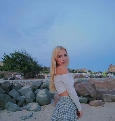  ,   Nika, 22 ,   ,   
