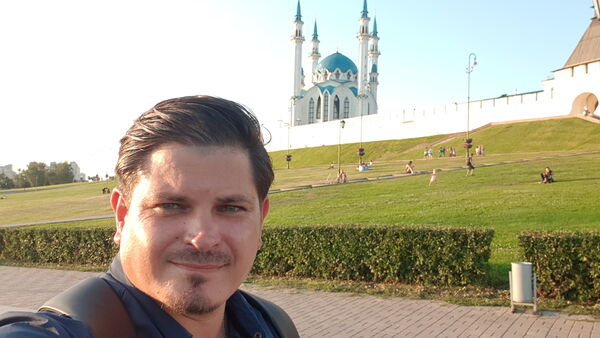  -,   Artur, 41 ,   ,   