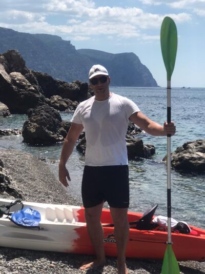  ,   Artem, 39 ,   ,   