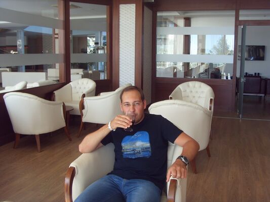  ,   Valentin, 37 ,   ,   , c 