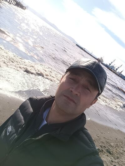  -,   Azizbek, 42 ,   ,   