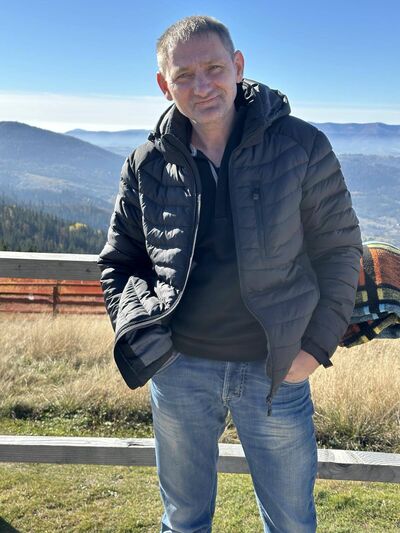  ,   Igor, 48 ,   ,   