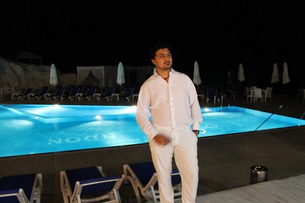  ,   Almas, 37 ,  
