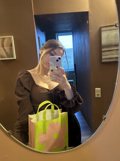 -,   Darya, 25 ,   ,   