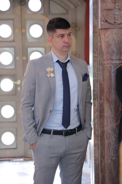  ,   Nenad, 37 ,   ,   