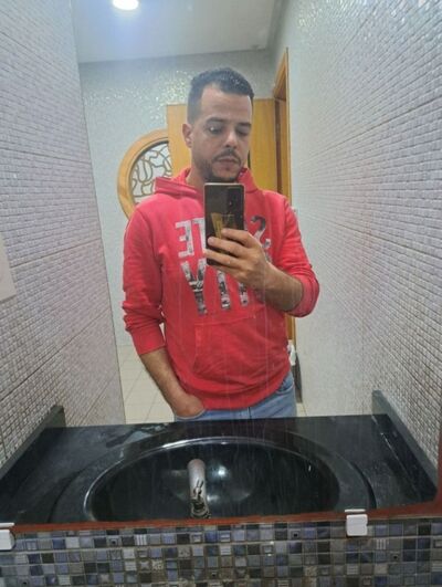  ,   Happy, 40 ,   ,   