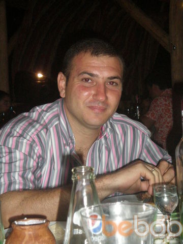  ,   Hendo, 49 ,  