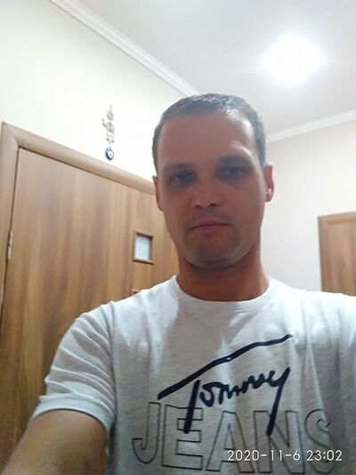 ,   Maks, 42 ,   ,   , c 
