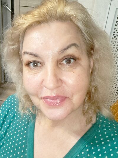  ,   Anna, 54 ,   