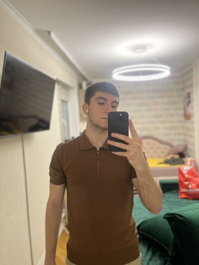 ,   Maxim, 21 ,   ,   
