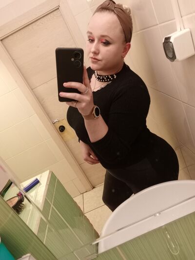  ,   Polina, 22 ,   ,   