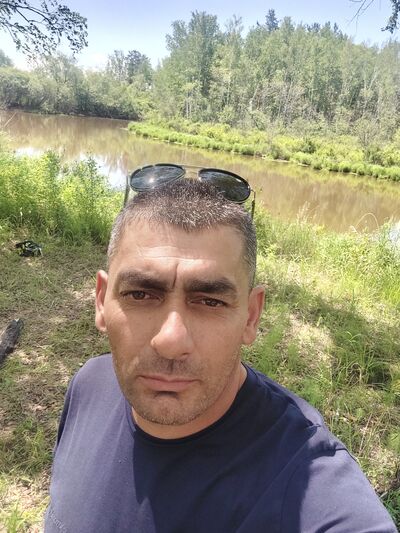  ,   Eduard, 42 ,   ,   