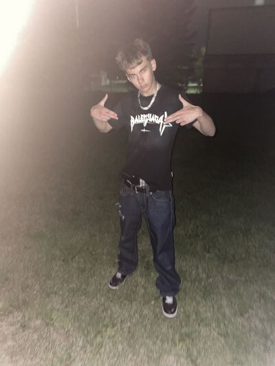  Calgary,   Yan, 20 ,   ,   