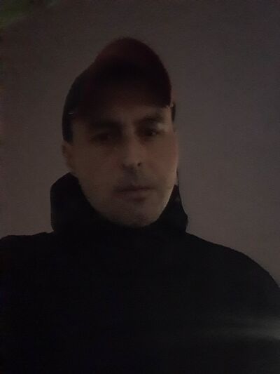  ,   Tyrist, 47 ,  