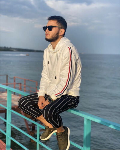  ,   Dastan, 28 ,  