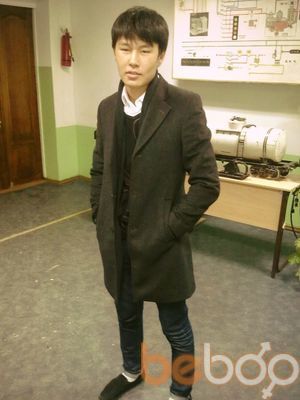 ,   Zhenis, 32 ,     , c 
