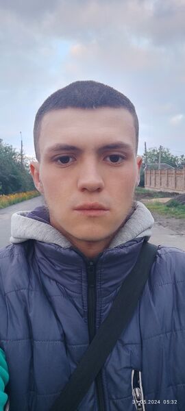  ,   Stanislav, 27 ,   c 