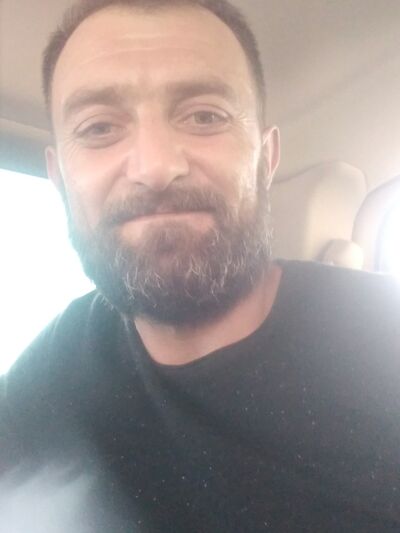  ,   Artur, 39 ,   ,   