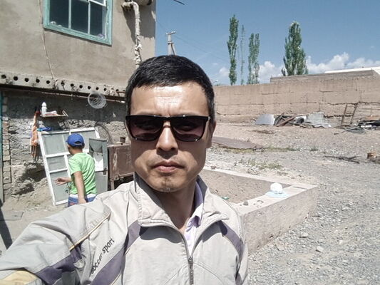  ,   Zamir, 37 ,  
