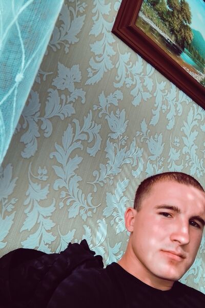  ,   Pavel, 25 ,   ,   , c , 