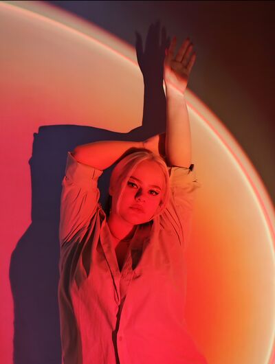  ,   Anzhelika, 23 ,   ,   
