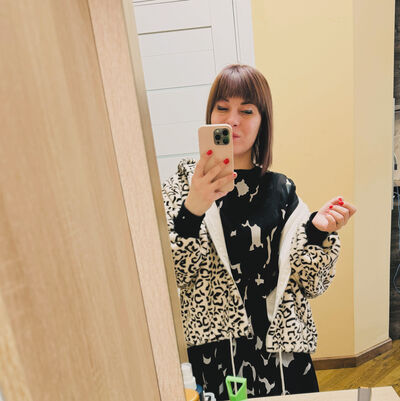  ,   Julia, 33 ,   