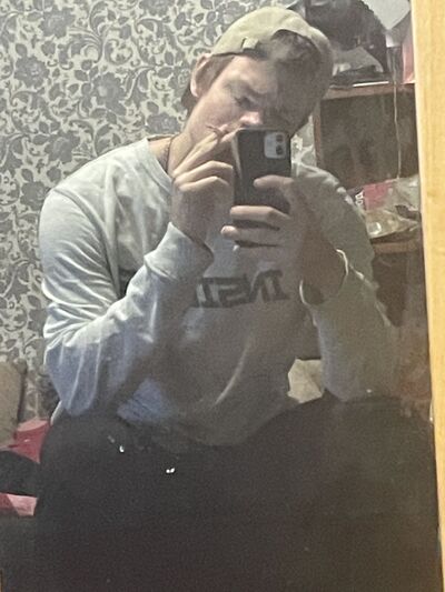  ,   Sasha, 21 ,   ,   