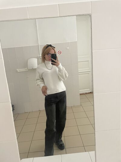  ,   Julia, 24 ,     , c , 