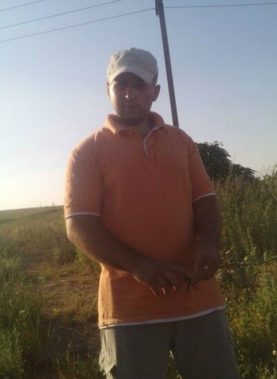  ,   Vitaliu, 34 ,   